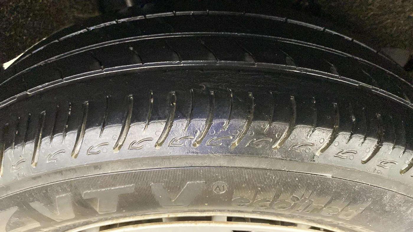 2021 Maruti Baleno SIGMA PETROL 1.2, Petrol, Manual, 33,251 km, Left Front Tyre Tread