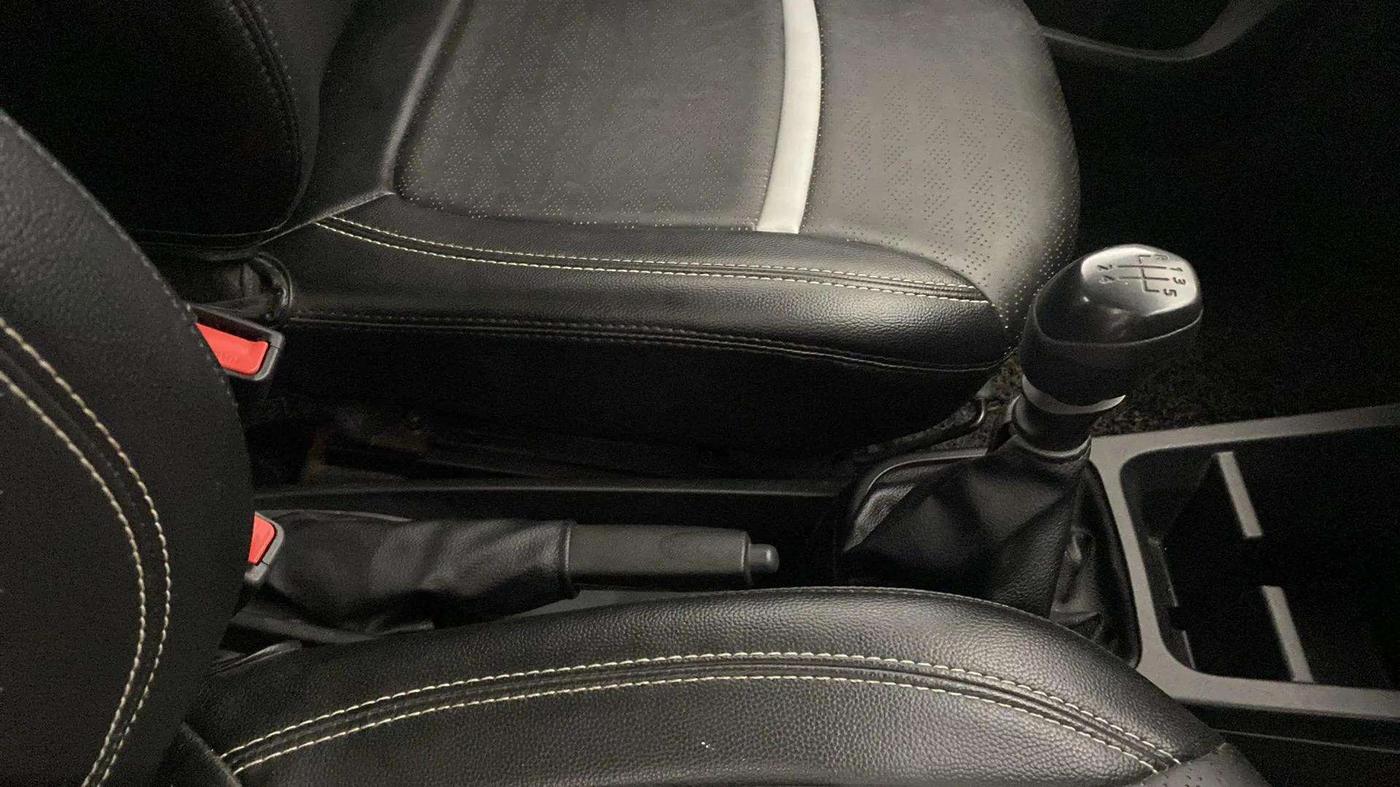 2021 Renault Kwid RXL 1.0, Petrol, Manual, 15,457 km, Gear Lever