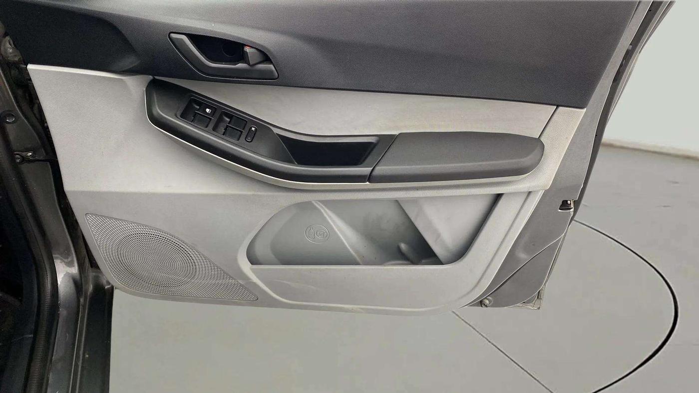 2023 Tata Tiago XT (O) PETROL, Petrol, Manual, 18,005 km, Driver Side Door Panels Control