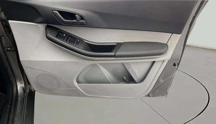 2023 Tata Tiago XT (O) PETROL, Petrol, Manual, 18,005 km, Driver Side Door Panels Control