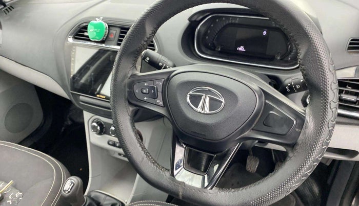 2023 Tata Tiago XT (O) PETROL, Petrol, Manual, 18,005 km, Steering wheel - Phone control not functional
