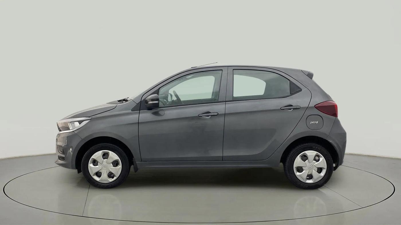 2023 Tata Tiago XT (O) PETROL, Petrol, Manual, 18,005 km, Left Side