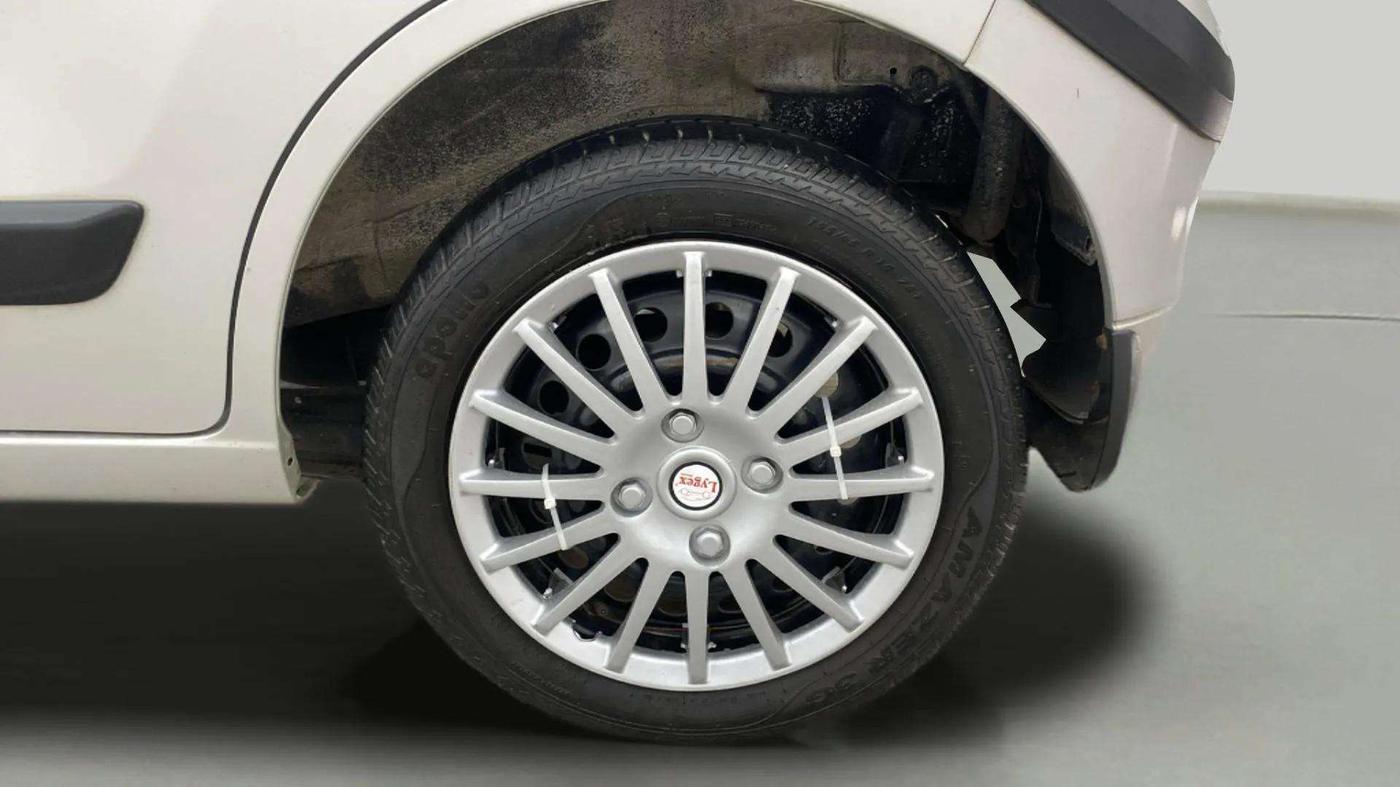 2016 Maruti Wagon R 1.0 VXI AMT, CNG, Automatic, 26,452 km, Left Rear Wheel