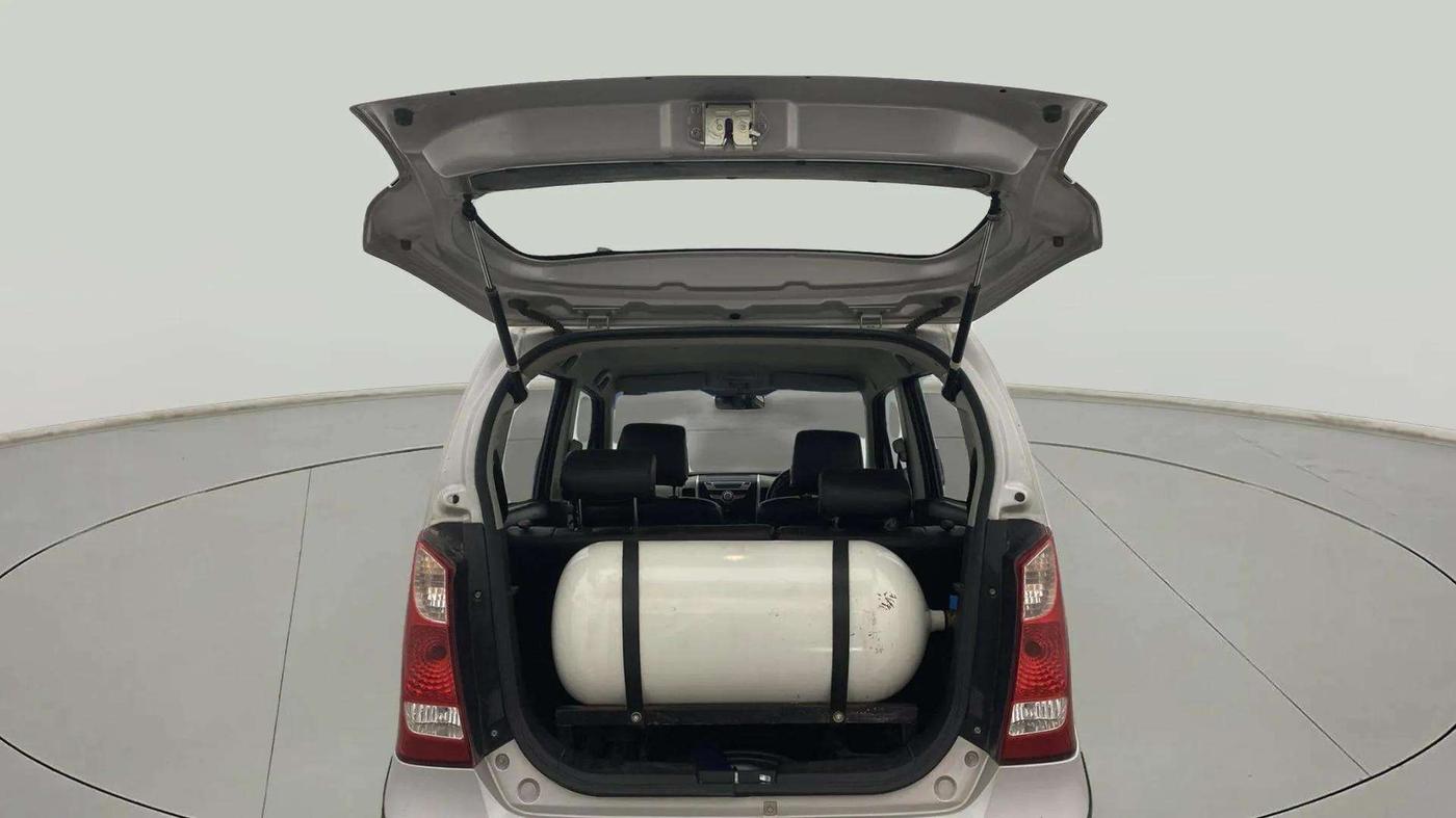 2016 Maruti Wagon R 1.0 VXI AMT, CNG, Automatic, 26,452 km, Boot Door Open