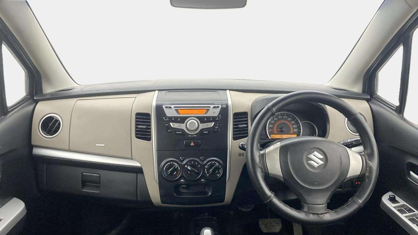 2016 Maruti Wagon R 1.0 VXI AMT, CNG, Automatic, 26,452 km, Dashboard