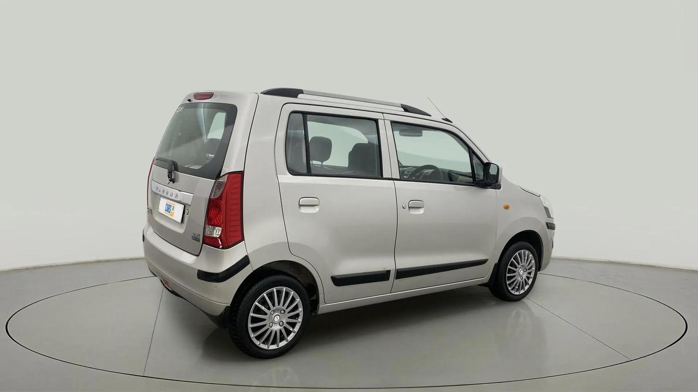 2016 Maruti Wagon R 1.0 VXI AMT, CNG, Automatic, 26,452 km, Right Back Diagonal
