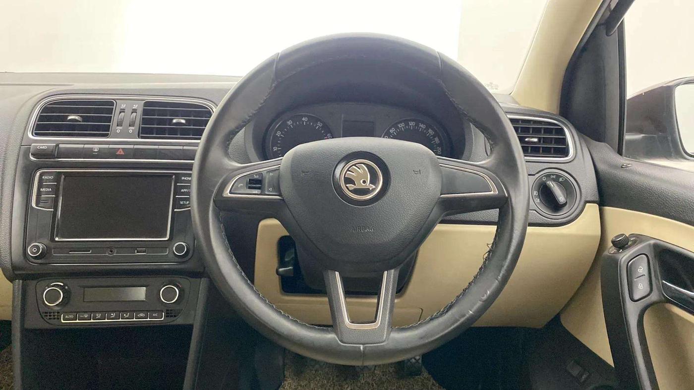 2020 Skoda Rapid 1.0 AMBITION TSI MT, Petrol, Manual, 57,010 km, Steering Wheel Close Up