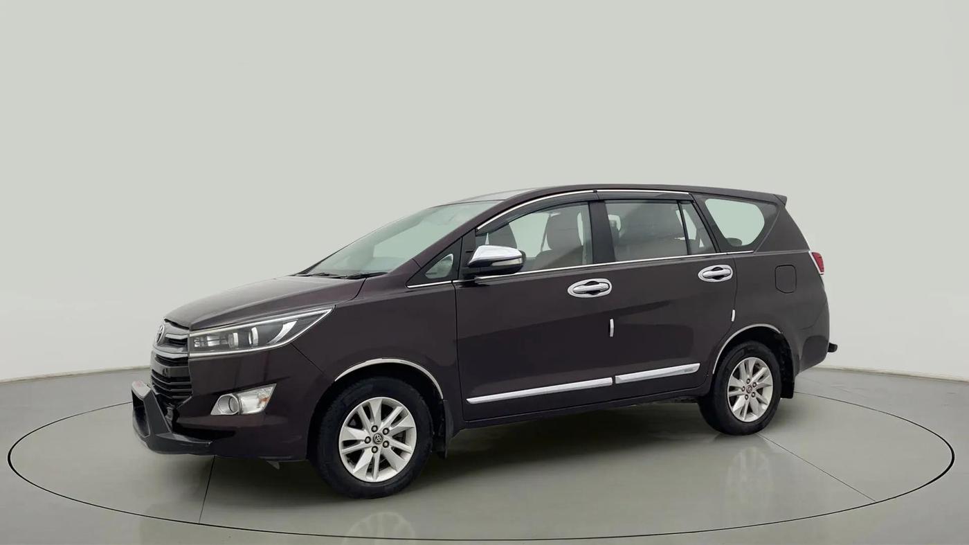 2017 Toyota Innova Crysta 2.8 ZX AT 7 STR, Diesel, Automatic, 42,037 km, Left Front Diagonal