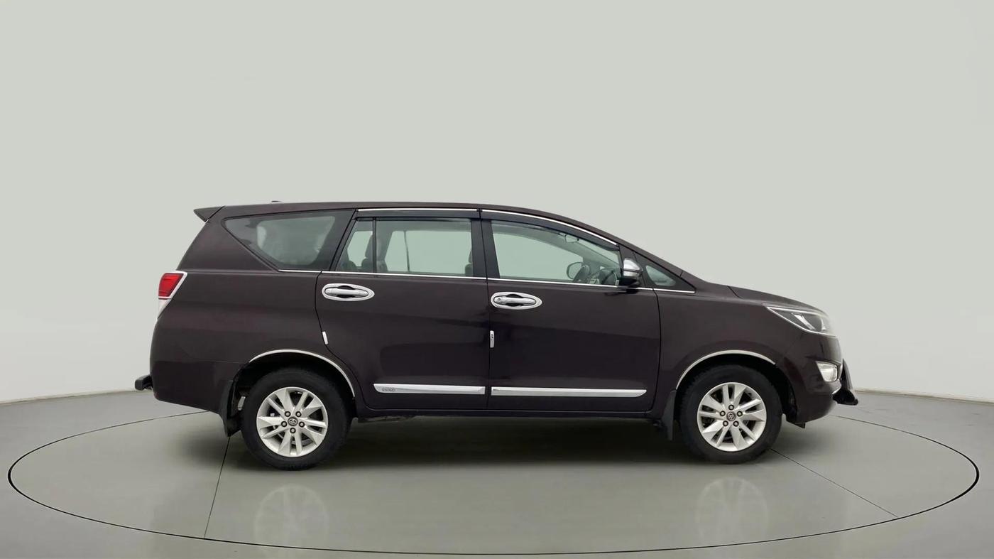 2017 Toyota Innova Crysta 2.8 ZX AT 7 STR, Diesel, Automatic, 42,037 km, Right Side View