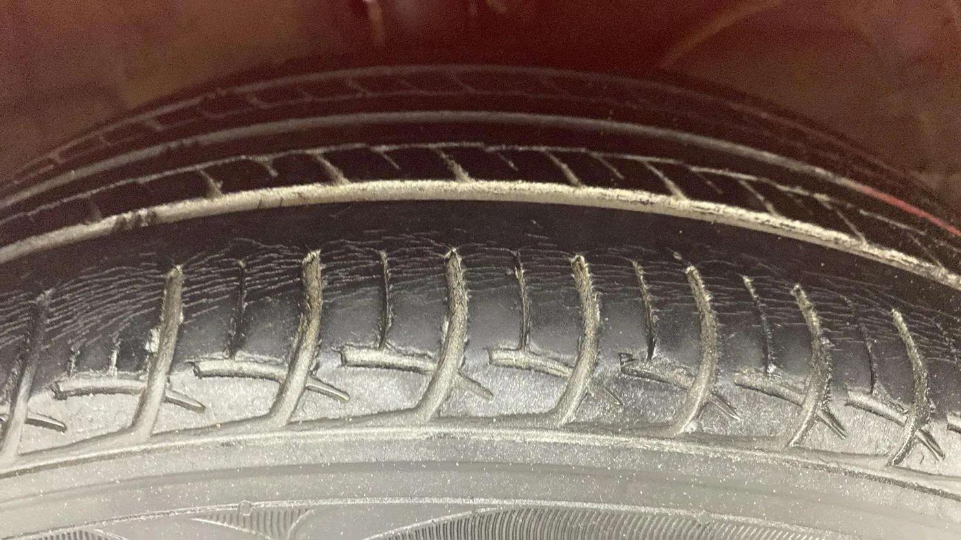 2016 Maruti Baleno DELTA PETROL 1.2, Petrol, Manual, 53,810 km, Right Front Tyre Tread