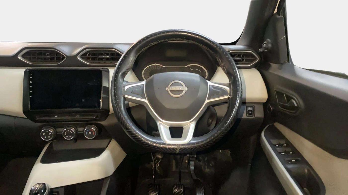 2021 Nissan MAGNITE XE, Petrol, Manual, 30,480 km, Steering Wheel Close Up