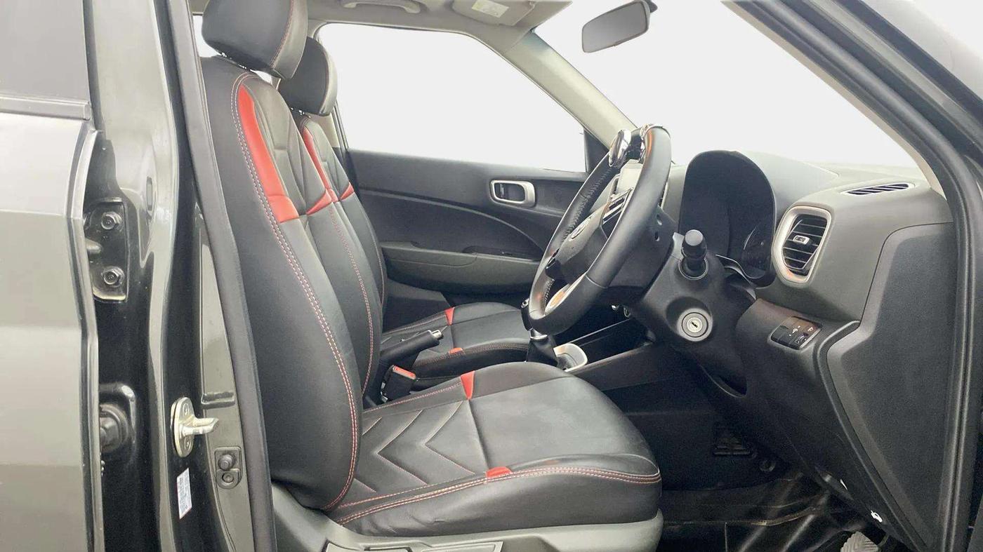 2021 Hyundai VENUE SX 1.0 TURBO IMT, Petrol, Manual, 76,954 km, Right Side Front Door Cabin