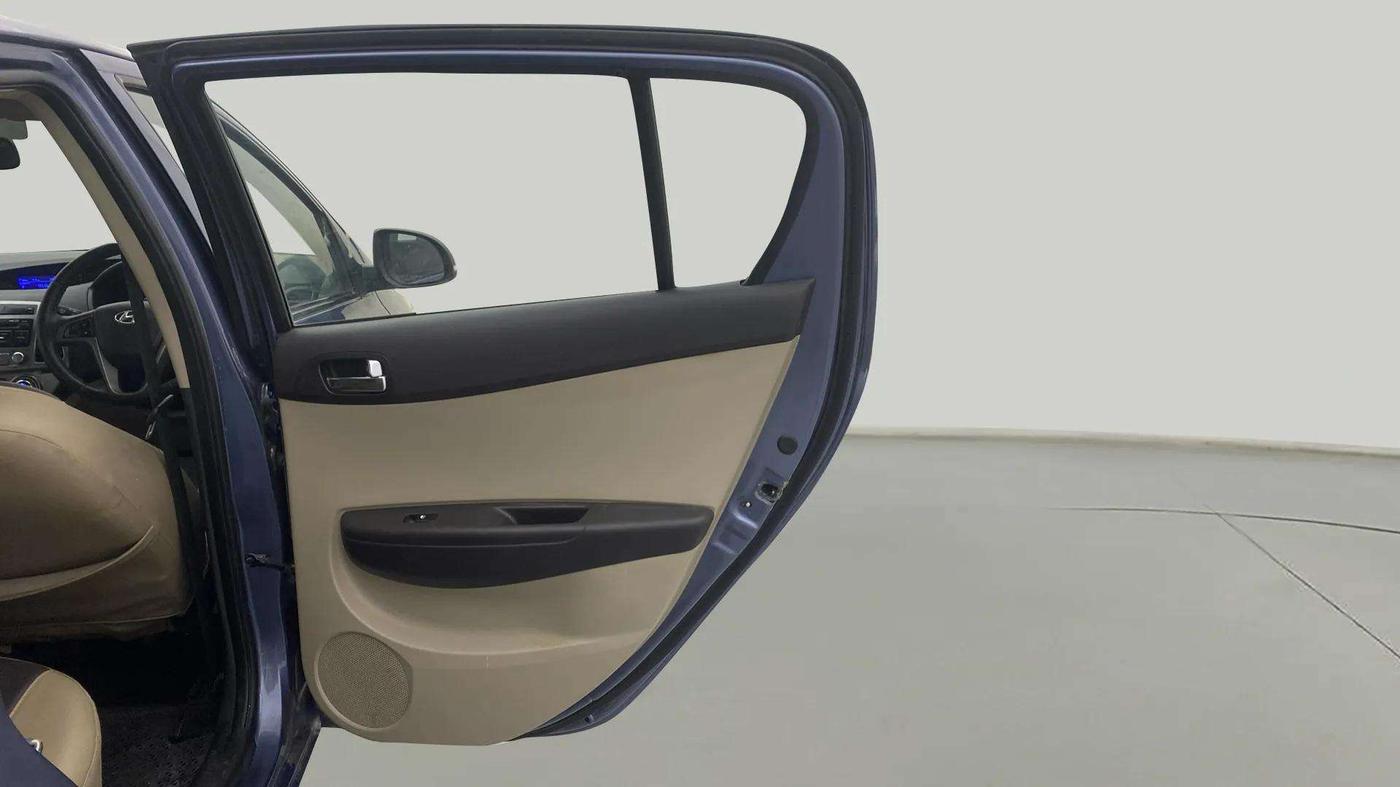 2013 Hyundai i20 ASTA (O) 1.2 WITH SUNROOF, Petrol, Manual, 32,604 km, RHS Rear Door