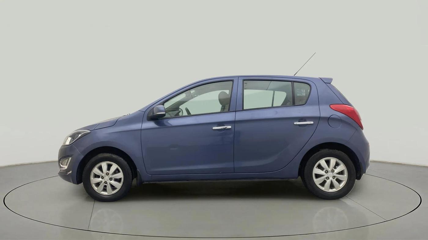 2013 Hyundai i20 ASTA (O) 1.2 WITH SUNROOF, Petrol, Manual, 32,604 km, Left Side