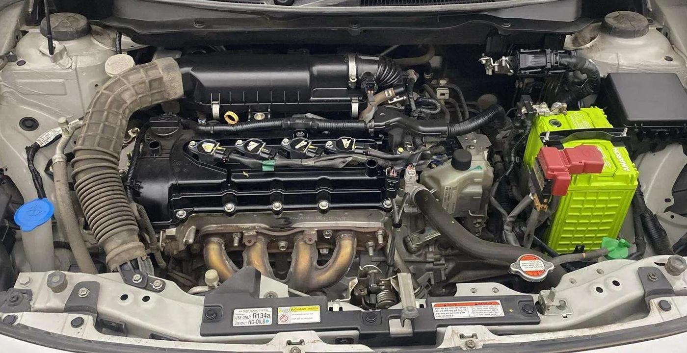 2017 Maruti Dzire VXI AMT, Petrol, Automatic, 41,685 km, Engine View
