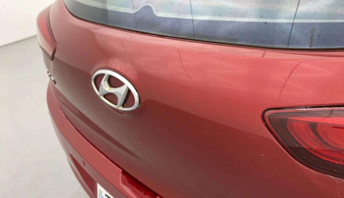 2018 Hyundai Elite i20 MAGNA EXECUTIVE 1.2, Petrol, Manual, 95,021 km, Dicky (Boot door) - Minor scratches