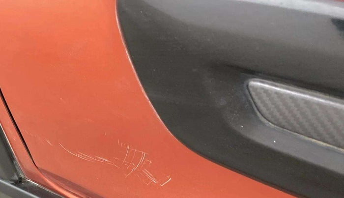 2020 Maruti IGNIS ZETA 1.2 DUAL TONE, Petrol, Manual, 31,145 km, Front passenger door - Minor scratches