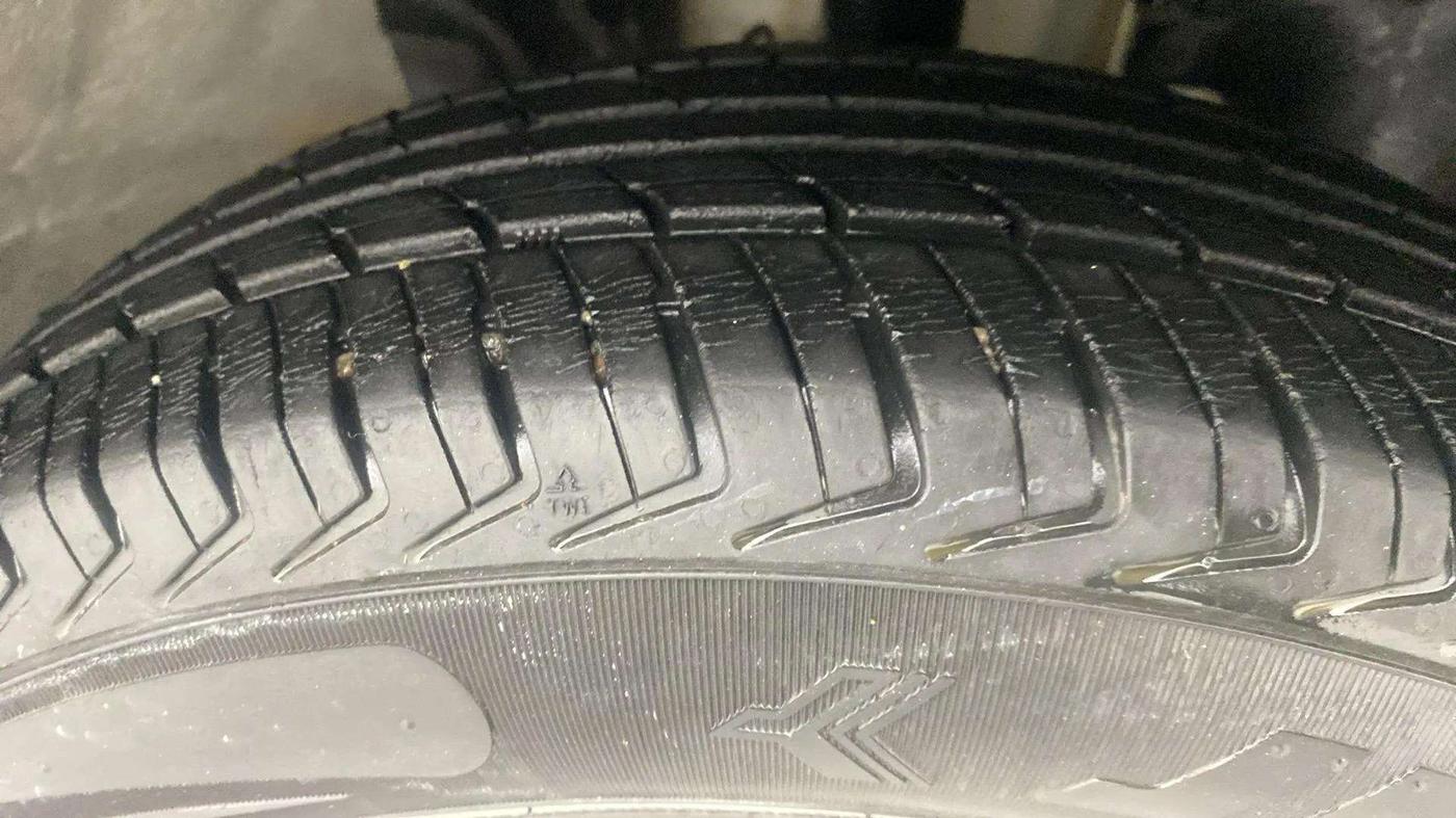 2019 Renault Kwid RXL, Petrol, Manual, 47,495 km, Right Front Tyre Tread