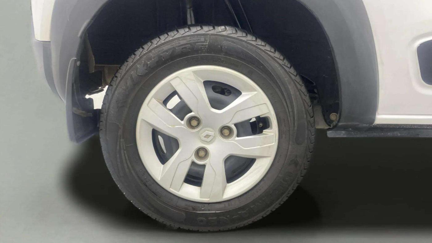 2019 Renault Kwid RXL, Petrol, Manual, 47,495 km, Right Rear Wheel