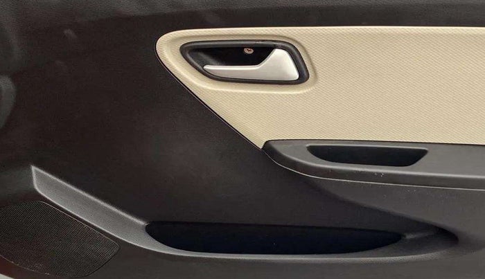 2022 Maruti Alto LXI O, Petrol, Manual, 2,640 km, Driver Side Door Panels Control