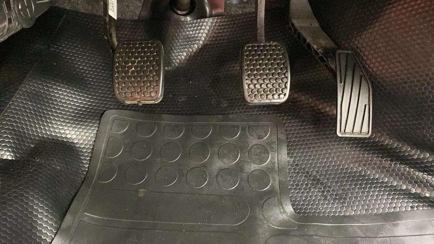 2022 Maruti Alto LXI O, Petrol, Manual, 2,640 km, Pedals