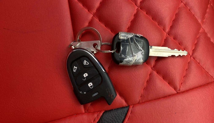 2022 Maruti Alto LXI O, Petrol, Manual, 2,640 km, Key Close Up