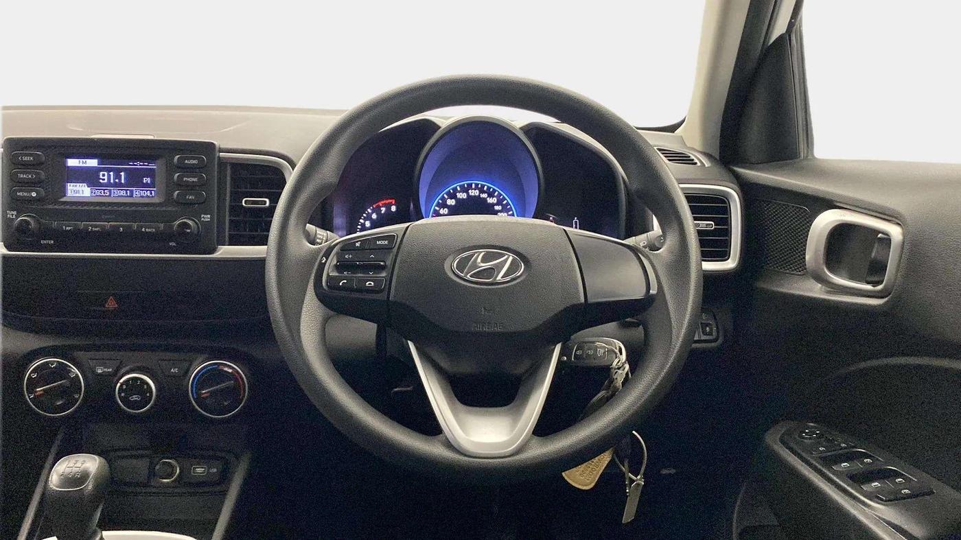 2022 Hyundai VENUE S 1.2, CNG, Manual, 22,376 km, Steering Wheel Close Up