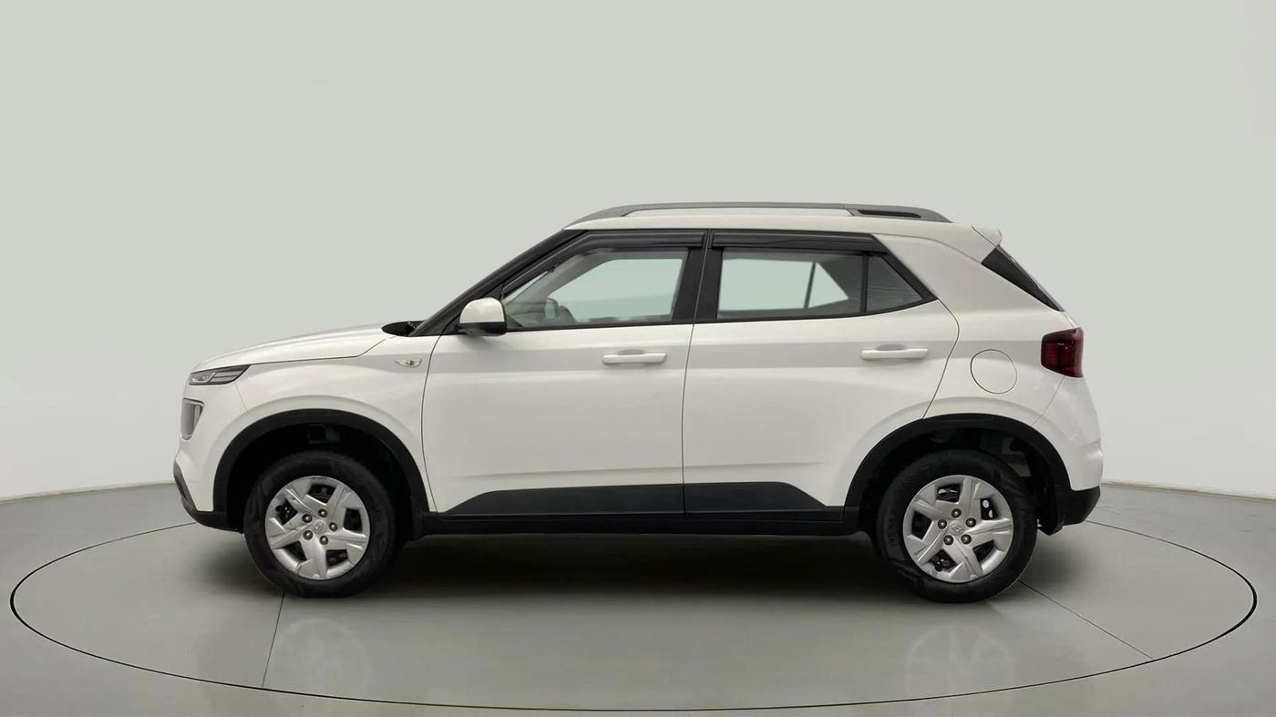 2022 Hyundai VENUE S 1.2, CNG, Manual, 22,376 km, Left Side