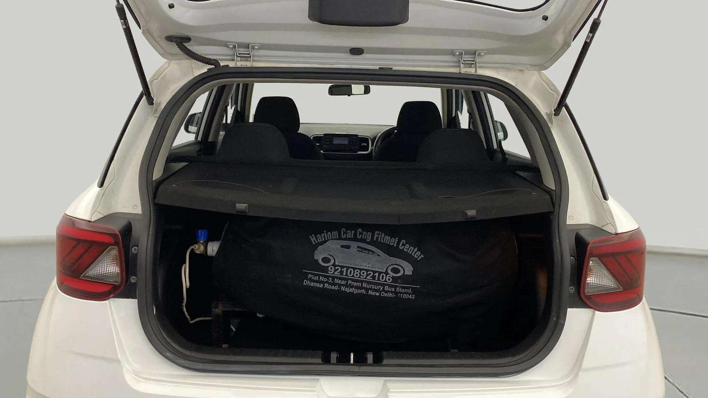 2022 Hyundai VENUE S 1.2, CNG, Manual, 22,376 km, Boot Open Zoomed View
