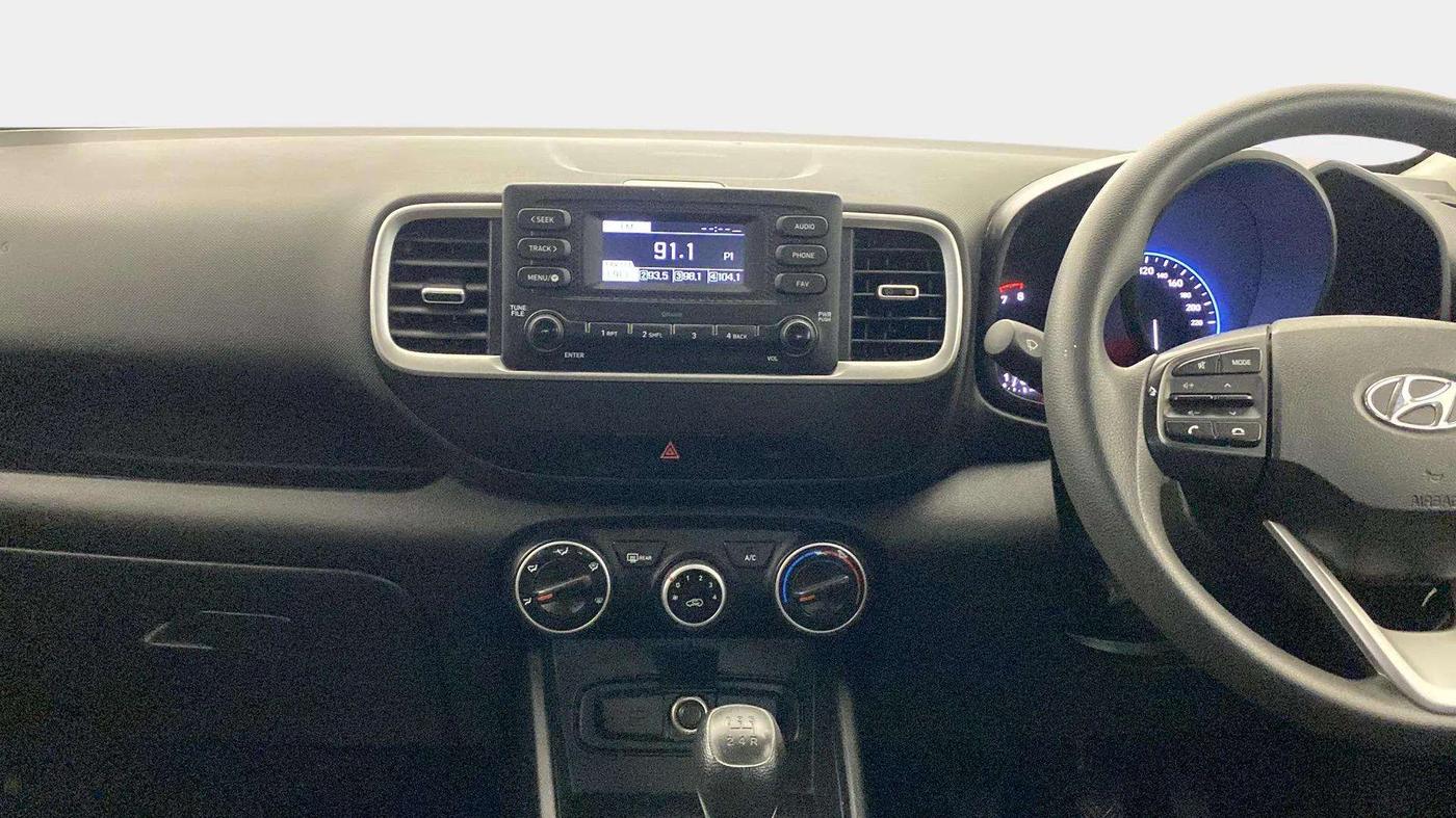 2022 Hyundai VENUE S 1.2, CNG, Manual, 22,376 km, Air Conditioner