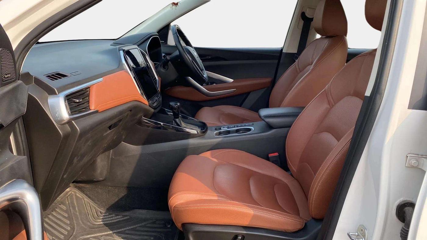 2020 MG HECTOR PLUS SHARP 1.5 PETROL TURBO CVT 6-STR, Petrol, Automatic, 59,533 km, Right Side Front Door Cabin