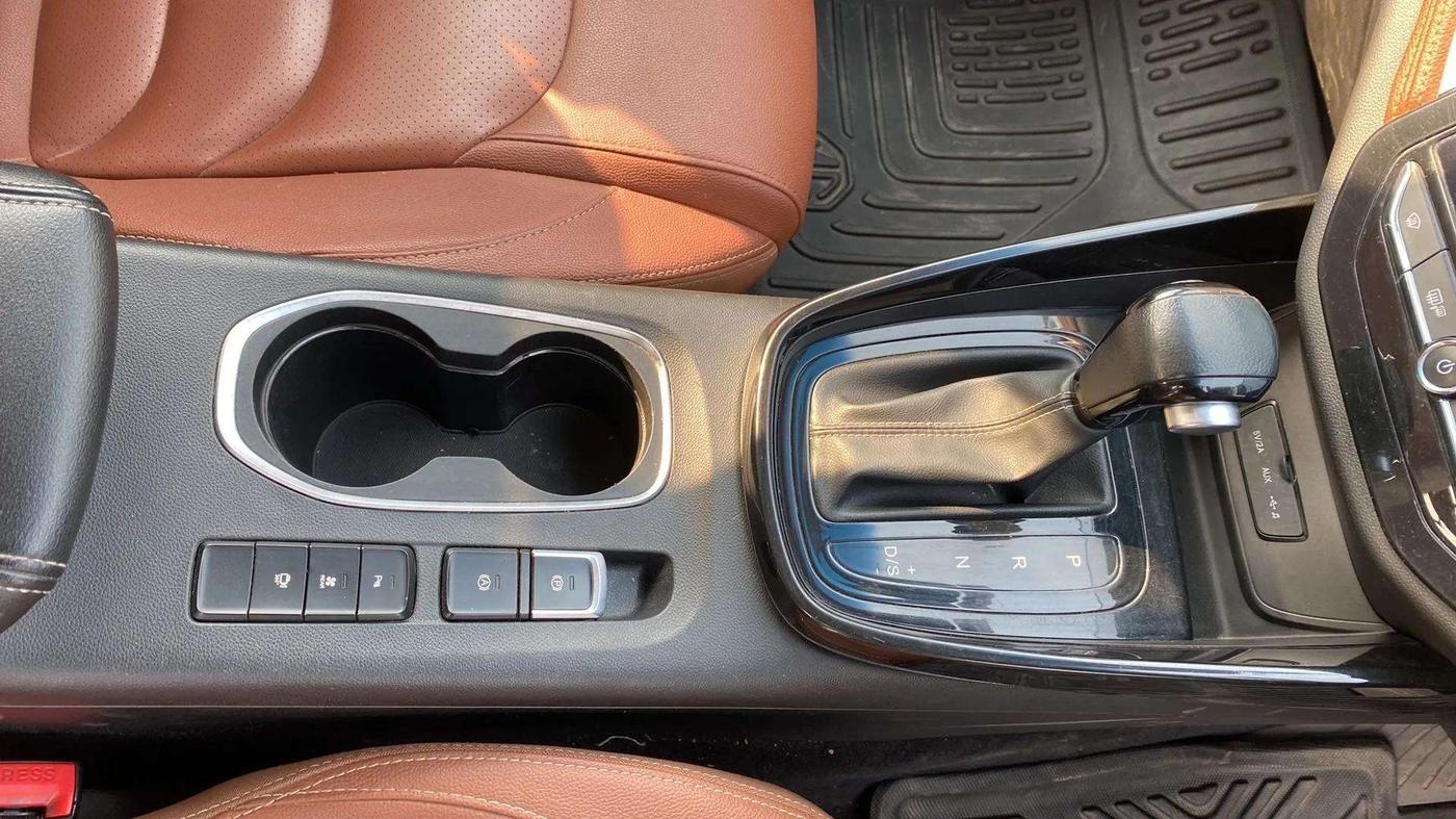 2020 MG HECTOR PLUS SHARP 1.5 PETROL TURBO CVT 6-STR, Petrol, Automatic, 59,533 km, Gear Lever