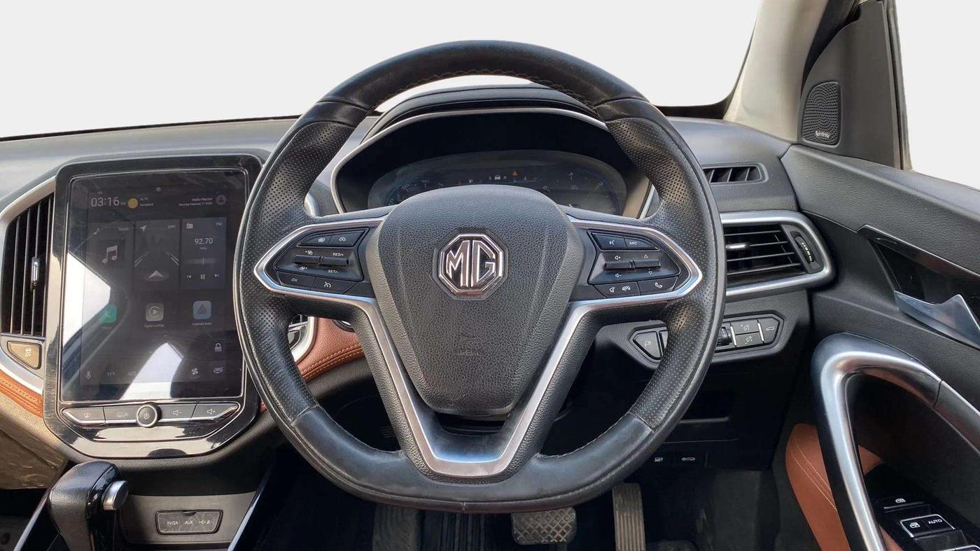 2020 MG HECTOR PLUS SHARP 1.5 PETROL TURBO CVT 6-STR, Petrol, Automatic, 59,533 km, Steering Wheel Close Up