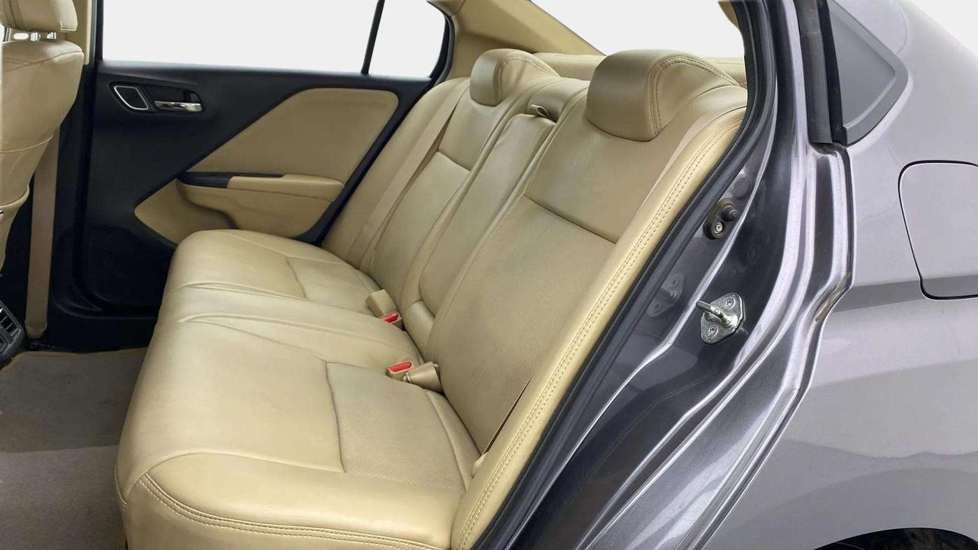 2021 Honda City 1.5L I-VTEC V MT 4TH GEN, Petrol, Manual, 58,958 km, Right Side Rear Door Cabin
