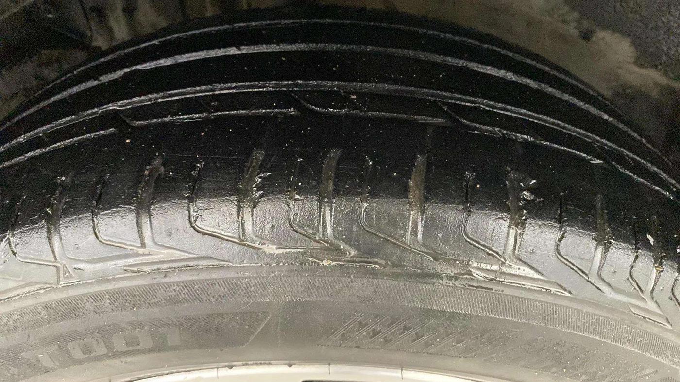 2020 Tata NEXON XZA PLUS PETROL, Petrol, Automatic, 67,625 km, Left Front Tyre Tread