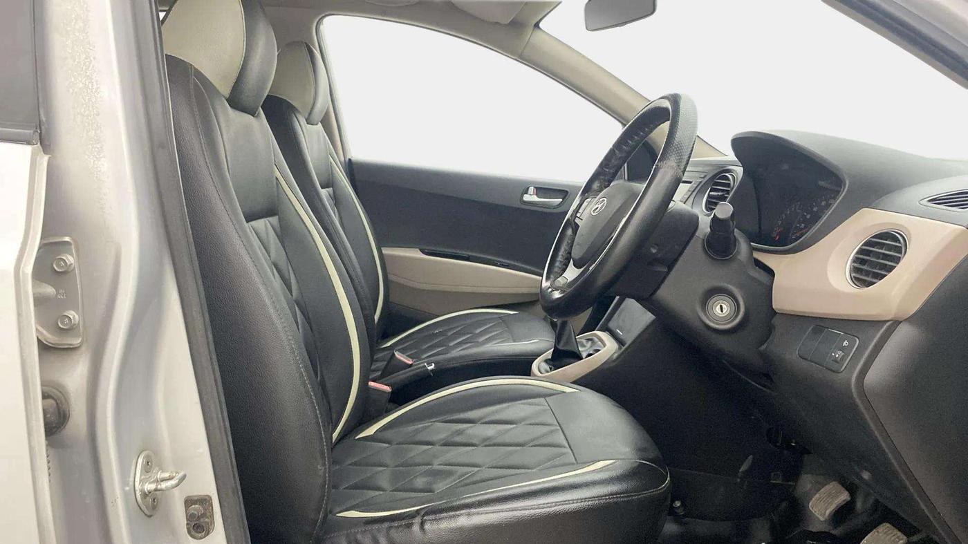 2016 Hyundai Xcent S 1.2, Petrol, Manual, 67,322 km, Right Side Front Door Cabin
