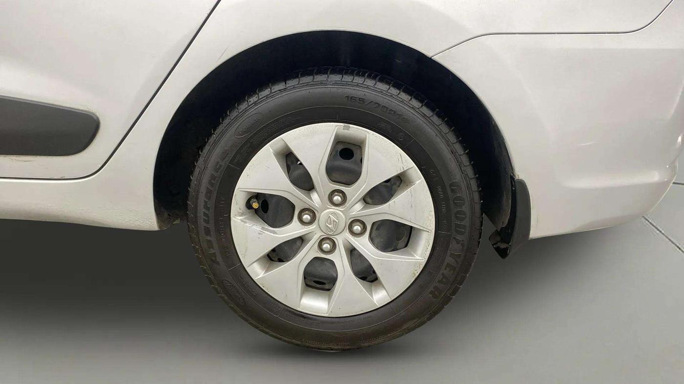 2016 Hyundai Xcent S 1.2, Petrol, Manual, 67,322 km, Left Rear Wheel