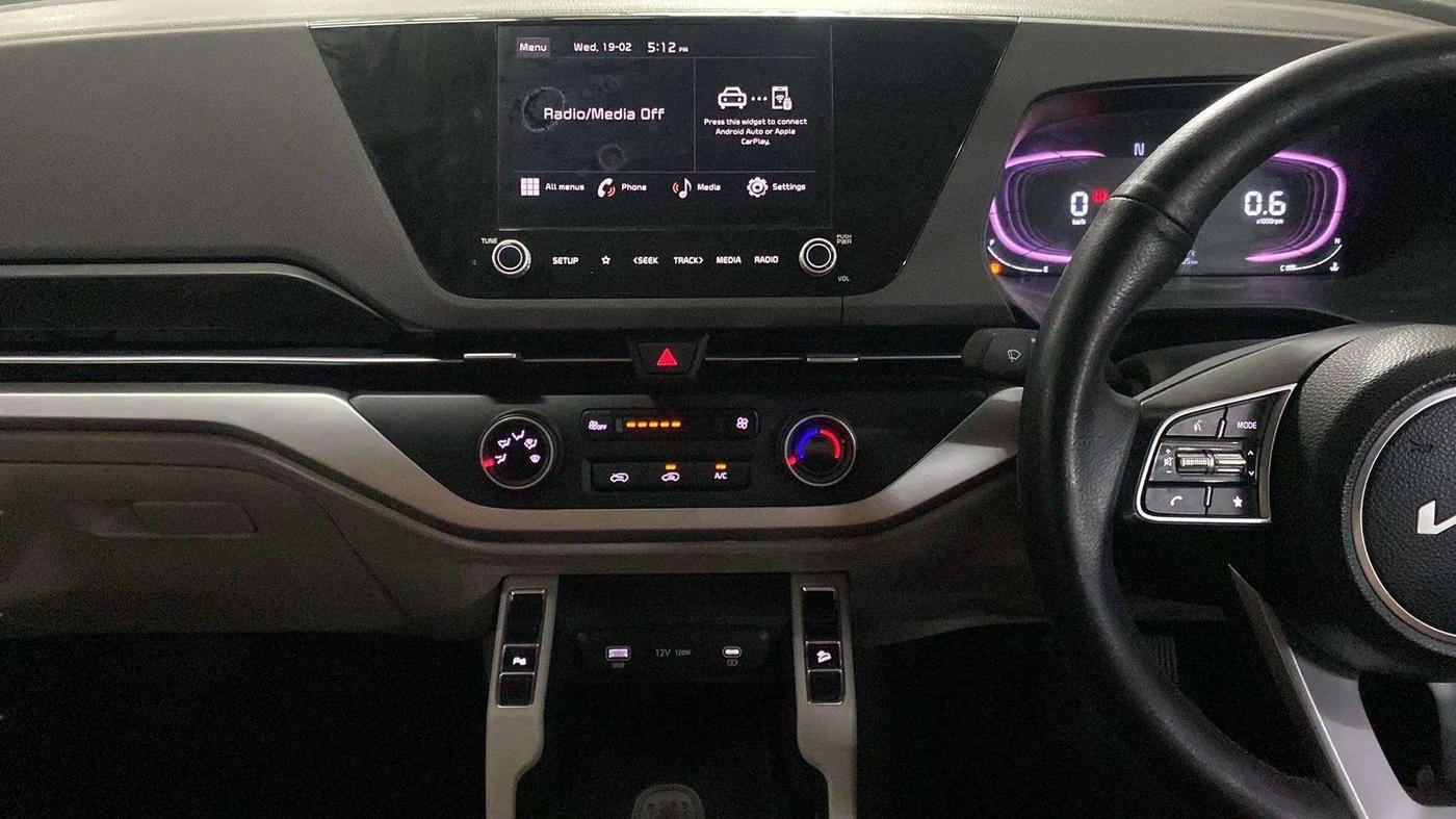 2023 KIA CARENS  PRESTIGE 1.5 TURBO PETROL IMT 7 STR , Petrol, Manual, 26,168 km, Air Conditioner
