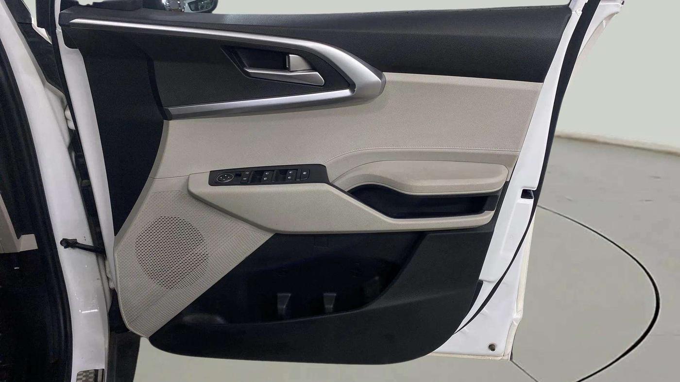 2023 KIA CARENS  PRESTIGE 1.5 TURBO PETROL IMT 7 STR , Petrol, Manual, 26,168 km, Driver Side Door Panels Control