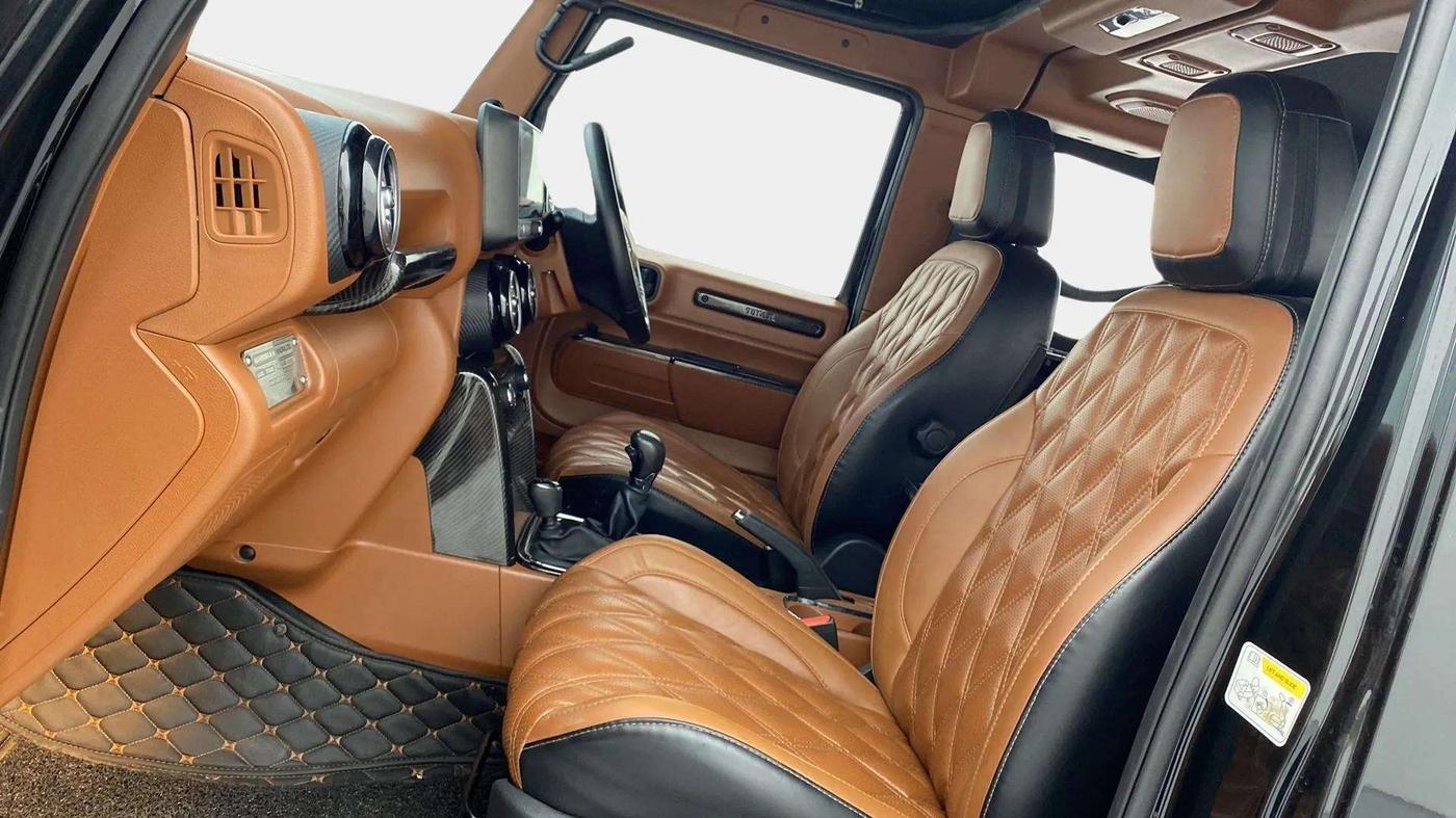 2022 Mahindra Thar LX  P 4WD AT CONVERTIBLE, Petrol, Automatic, 23,826 km, Right Side Front Door Cabin