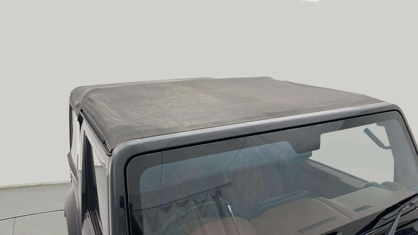 2022 Mahindra Thar LX  P 4WD AT CONVERTIBLE, Petrol, Automatic, 23,826 km, Roof