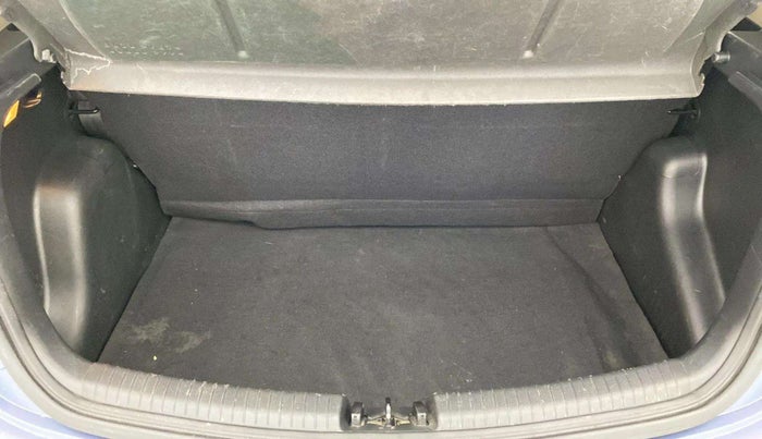 2014 Hyundai Grand i10 SPORTZ 1.2 KAPPA VTVT, Petrol, Manual, 72,560 km, Boot Inside