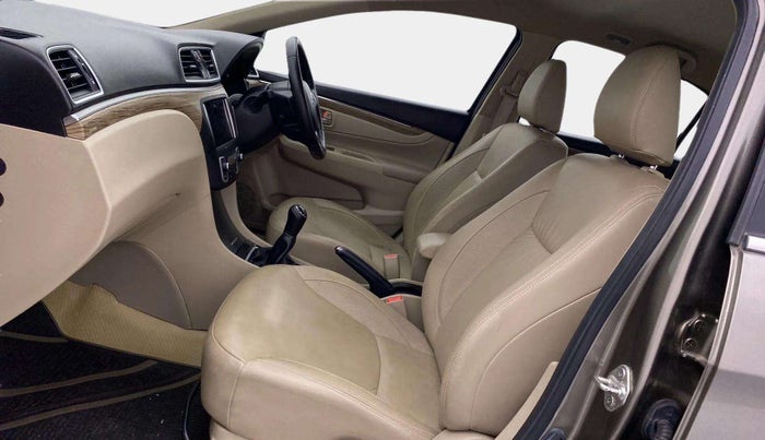 2019 Maruti Ciaz ALPHA 1.5 SHVS PETROL, Petrol, Manual, 33,979 km, Right Side Front Door Cabin