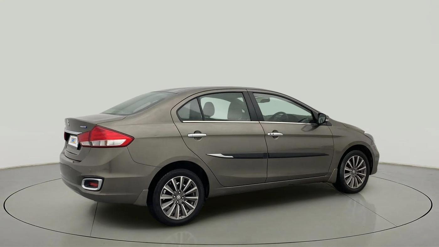 2019 Maruti Ciaz ALPHA 1.5 SHVS PETROL, Petrol, Manual, 33,979 km, Right Back Diagonal