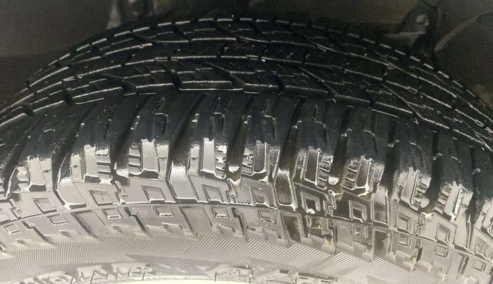 2018 Renault Duster 110 PS RXZ DIESEL, Diesel, Manual, 53,061 km, Right Front Tyre Tread