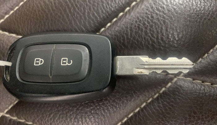 2018 Renault Duster 110 PS RXZ DIESEL, Diesel, Manual, 53,061 km, Key Close Up