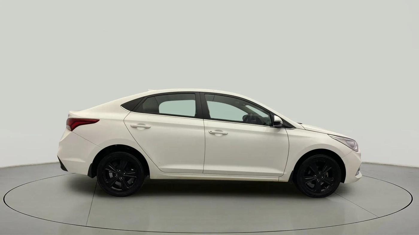 2018 Hyundai Verna 1.6 VTVT SX, Petrol, Manual, 50,455 km, Right Side View