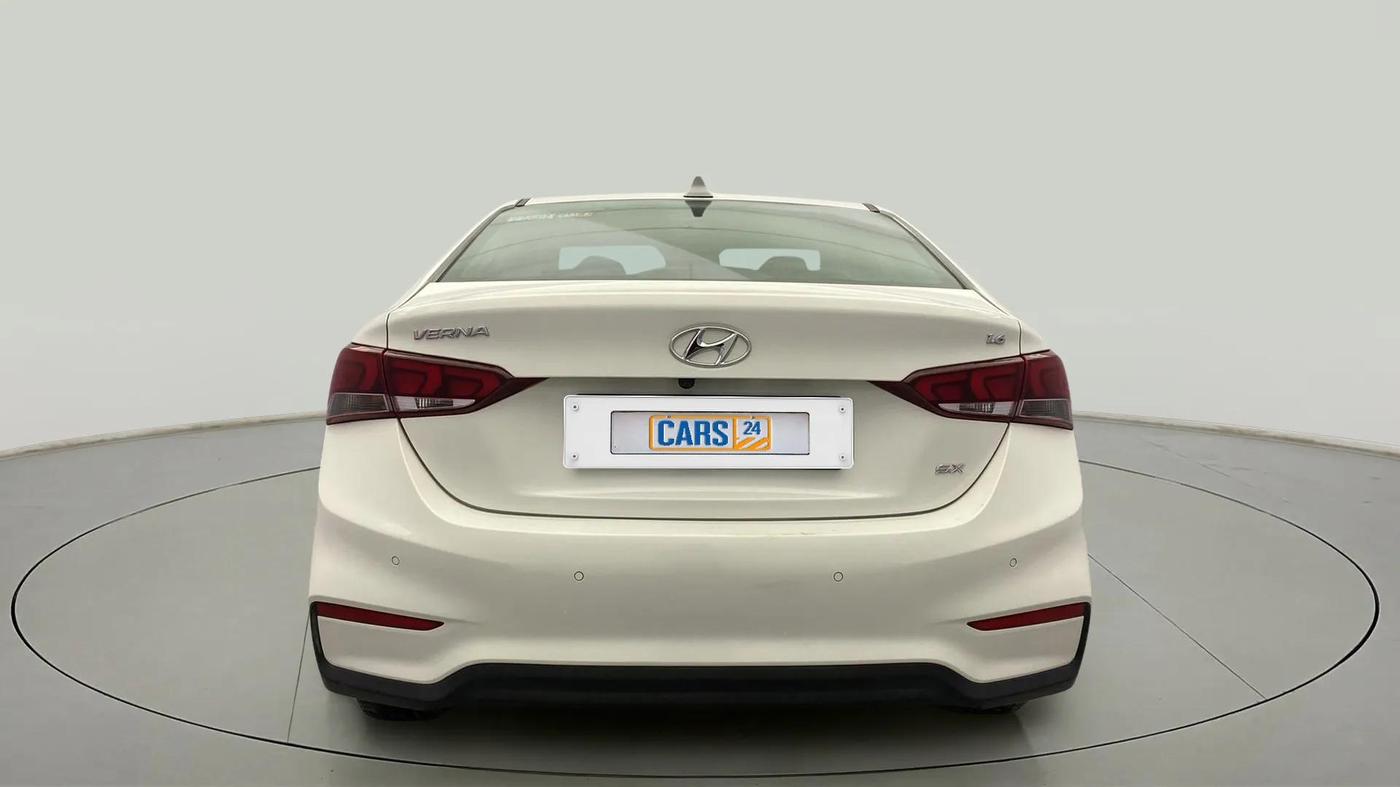 2018 Hyundai Verna 1.6 VTVT SX, Petrol, Manual, 50,455 km, Back/Rear