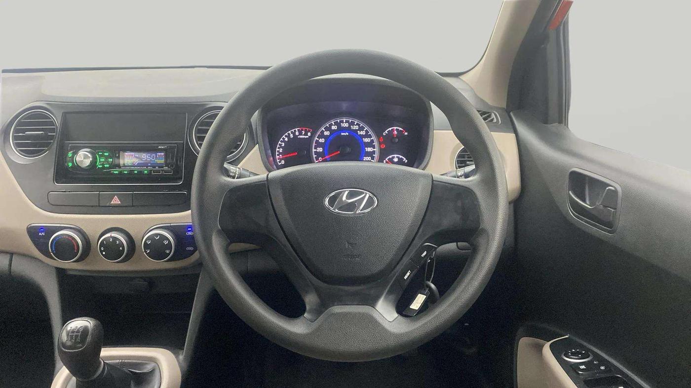 2017 Hyundai Grand i10 MAGNA 1.2 KAPPA VTVT, Petrol, Manual, 39,076 km, Steering Wheel Close Up