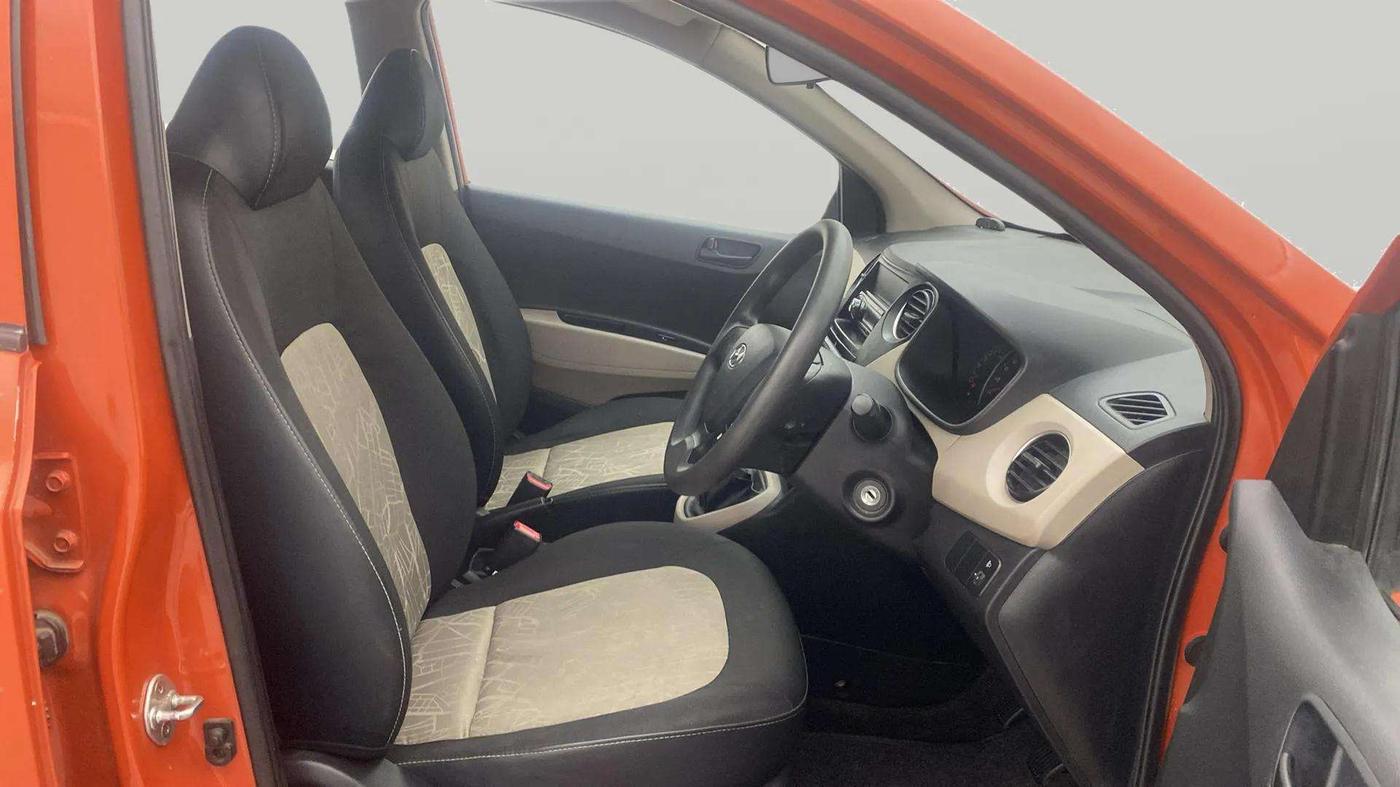 2017 Hyundai Grand i10 MAGNA 1.2 KAPPA VTVT, Petrol, Manual, 39,076 km, Right Side Front Door Cabin